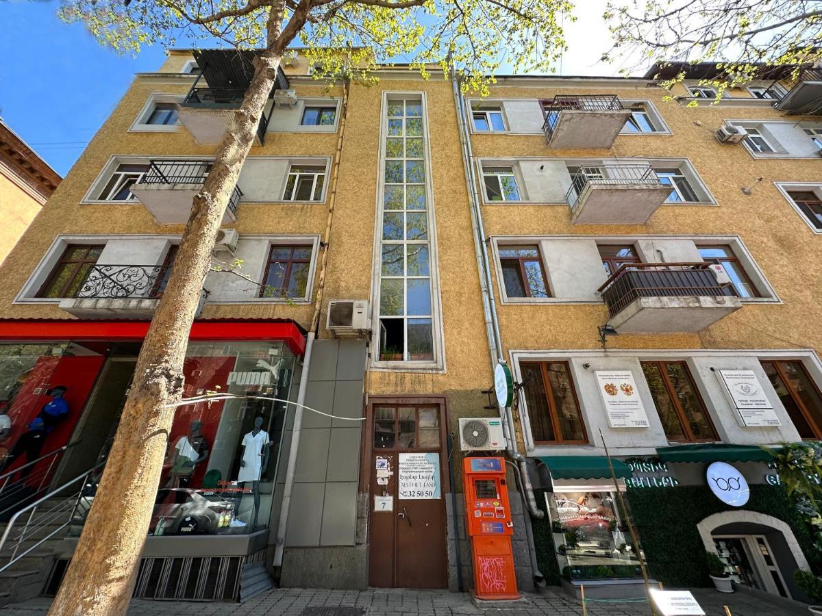 Ris Opera Apartments Ереван Екстериор снимка