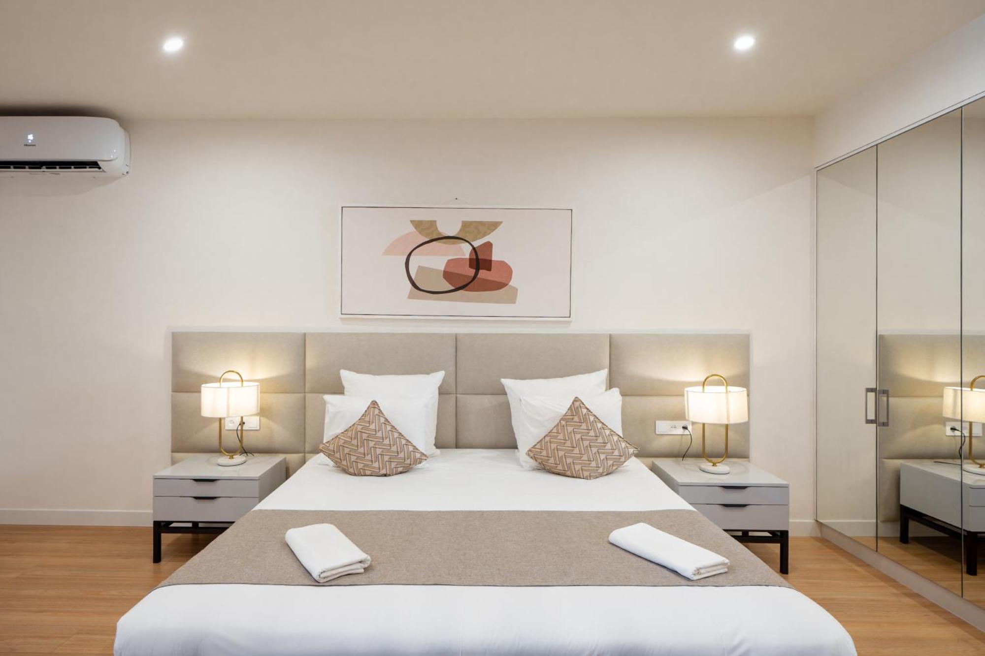 Ris Opera Apartments Ереван Стая снимка